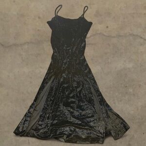 90s black velvet gothic dress in charge whimsgoth vintage sz large